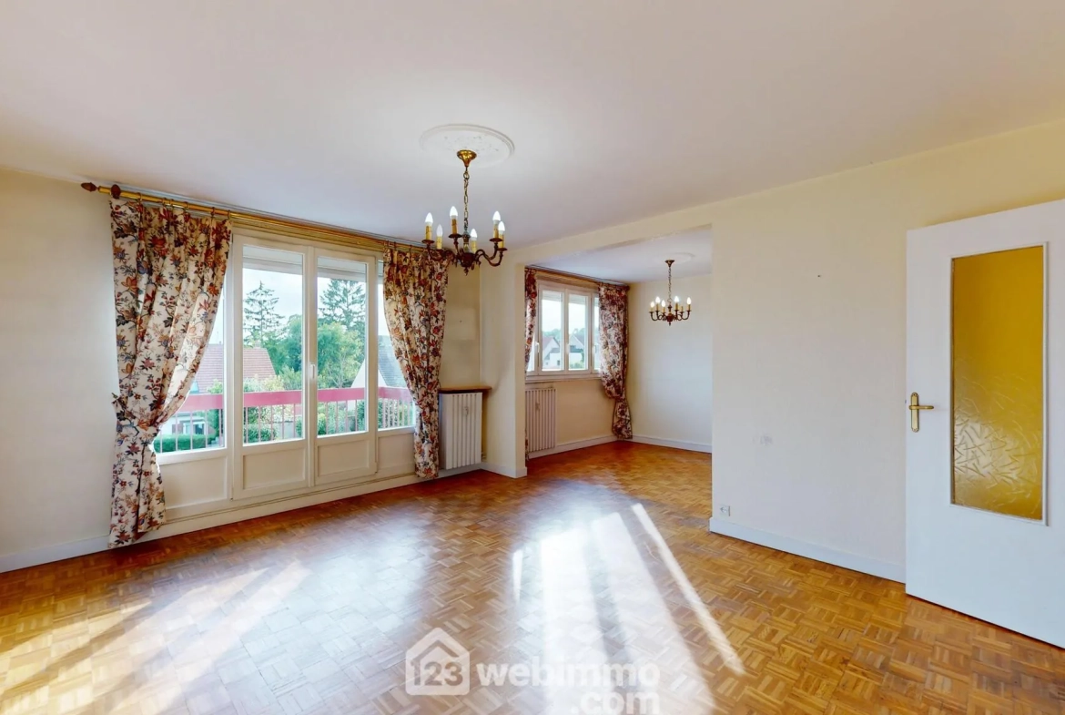 Appartement lumineux de 75m² avec balcon et garage à Margny-lès-Compiègne 