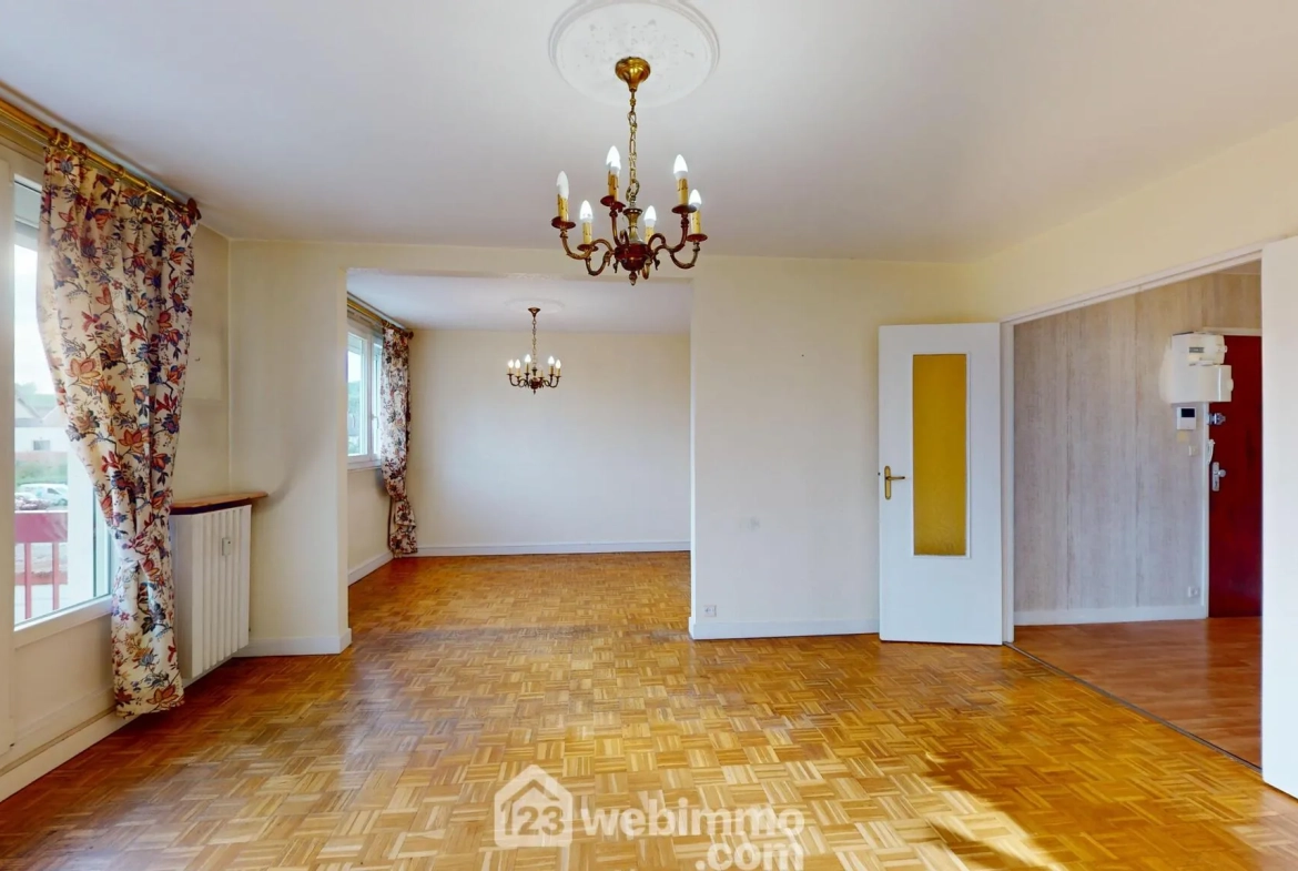 Appartement lumineux de 75m² avec balcon et garage à Margny-lès-Compiègne 