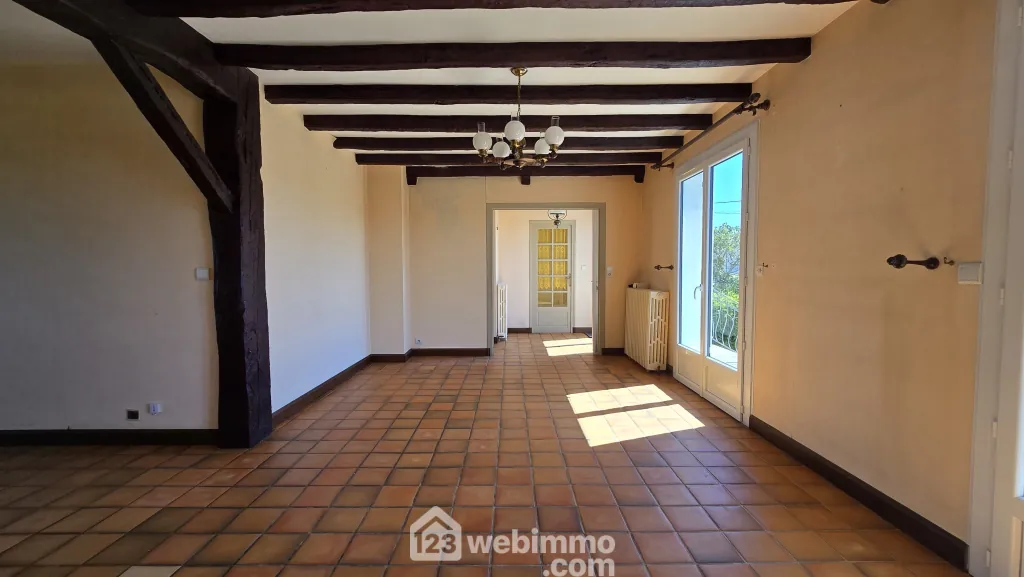 Maison familiale de 131 m2 à Mazerolles avec sous-sol et terrain clos 