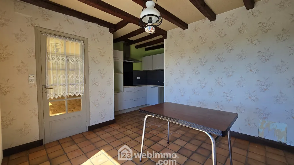 Maison familiale de 131 m2 à Mazerolles avec sous-sol et terrain clos 