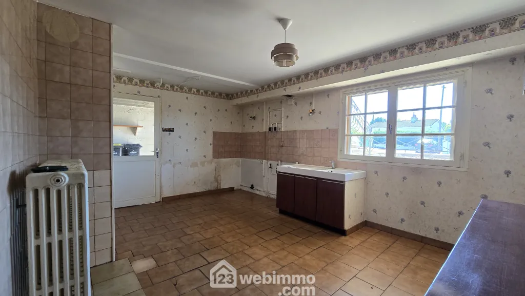 Maison familiale de 131 m2 à Mazerolles avec sous-sol et terrain clos 