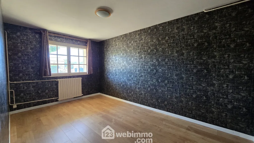 Maison familiale de 131 m2 à Mazerolles avec sous-sol et terrain clos 