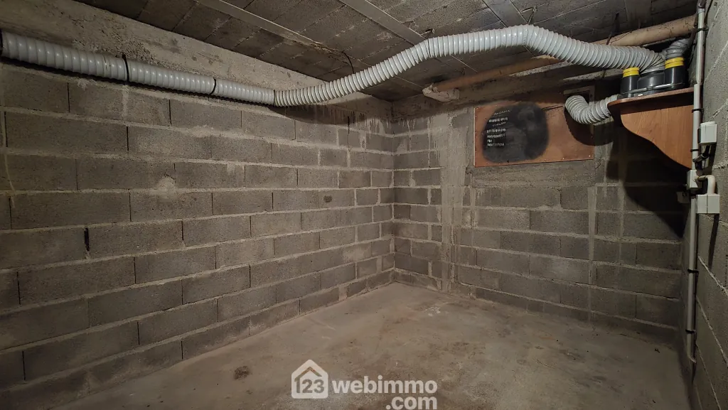 Maison familiale de 131 m2 à Mazerolles avec sous-sol et terrain clos 