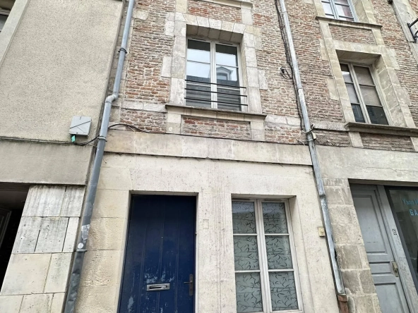 Maison de ville à vendre à Laon 52m² avec cave et grenier aménageable
