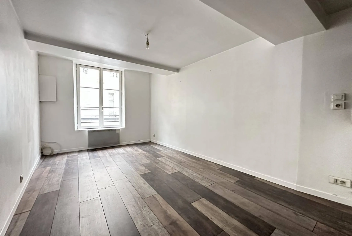 Maison de ville à vendre à Laon 52m² avec cave et grenier aménageable 