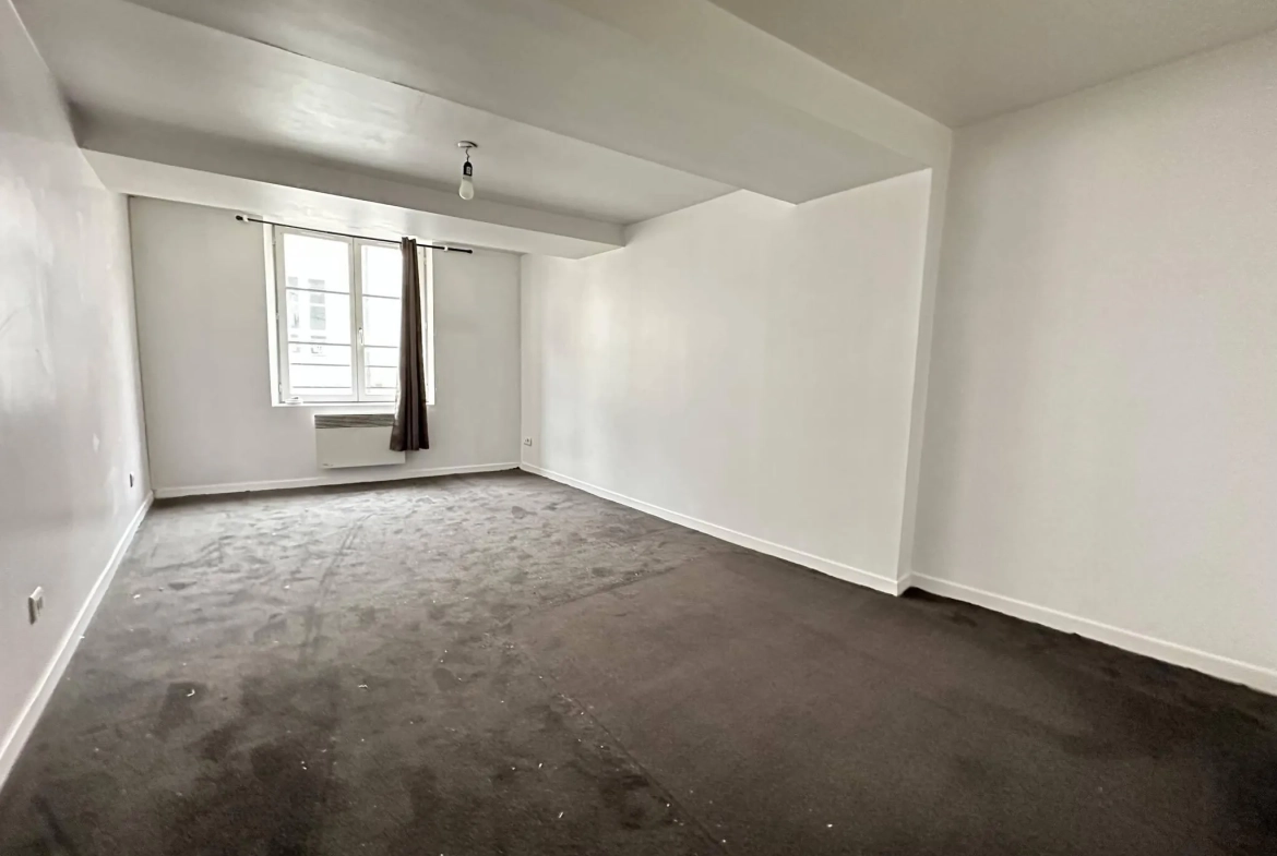 Maison de ville à vendre à Laon 52m² avec cave et grenier aménageable 