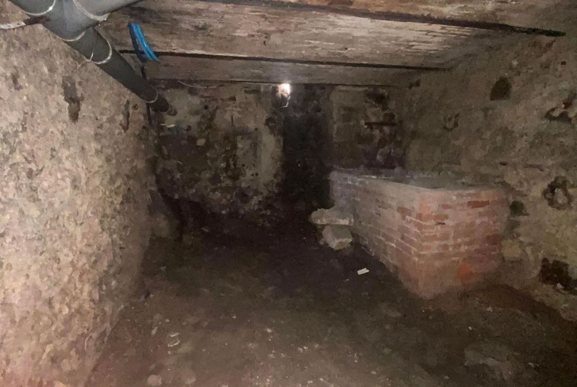 Maison de ville à vendre à Laon 52m² avec cave et grenier aménageable 