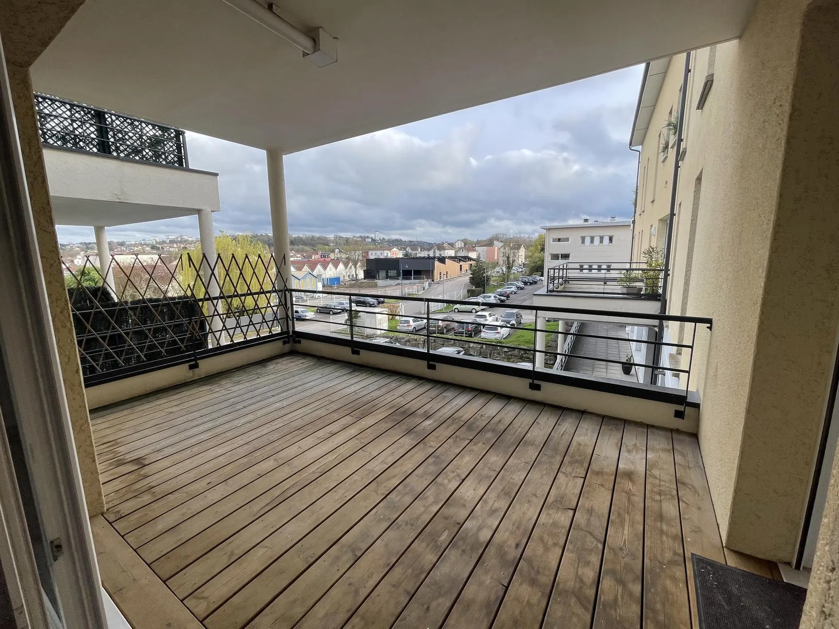 Appartement T5 avec terrasse, garage et ascenseur à Golbey - Prix 218 000 € 