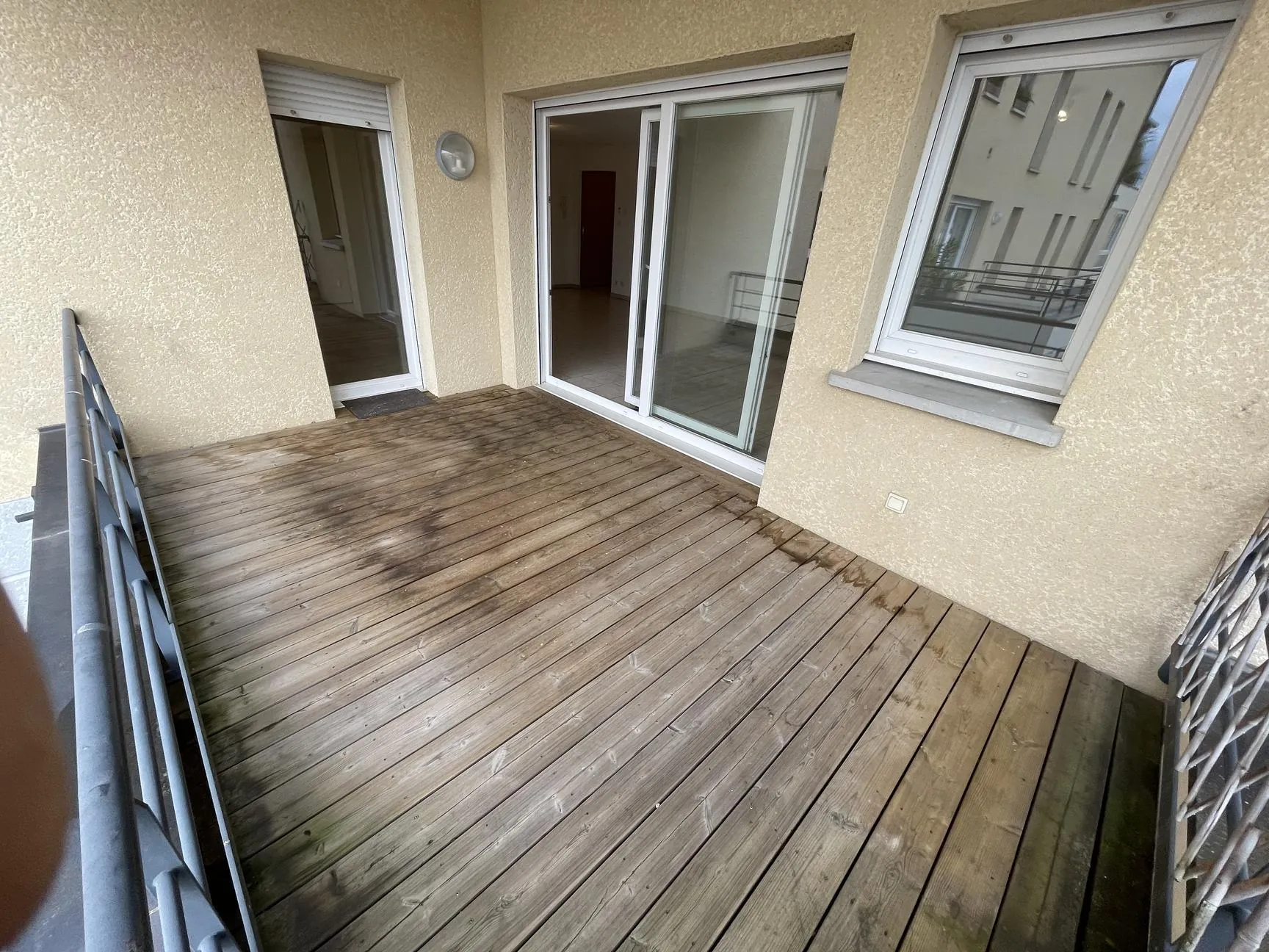 Appartement T5 avec terrasse, garage et ascenseur à Golbey - Prix 218 000 € 