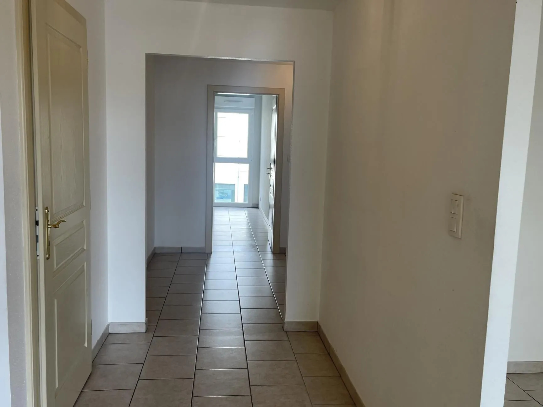 Appartement T5 avec terrasse, garage et ascenseur à Golbey - Prix 218 000 € 