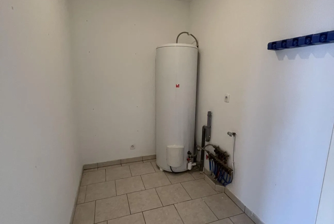 Appartement T5 avec terrasse, garage et ascenseur à Golbey - Prix 218 000 € 