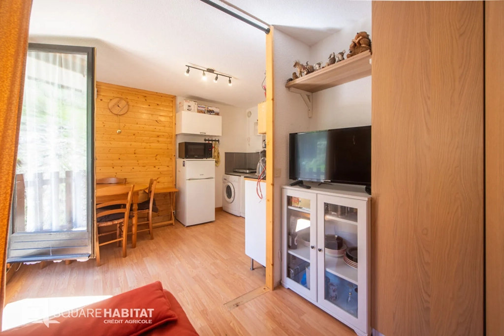 Appartement rénové de 23 m² avec balcon et cellier à Vars, proche télésièges Sainte-Marie