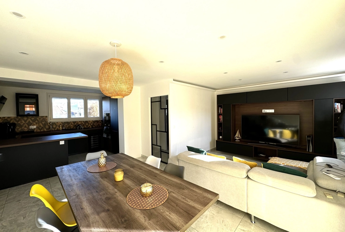 Villa moderne de 110 m² à Mably avec terrain clos et garage 