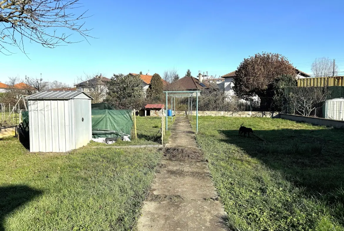 Villa moderne de 110 m² à Mably avec terrain clos et garage 