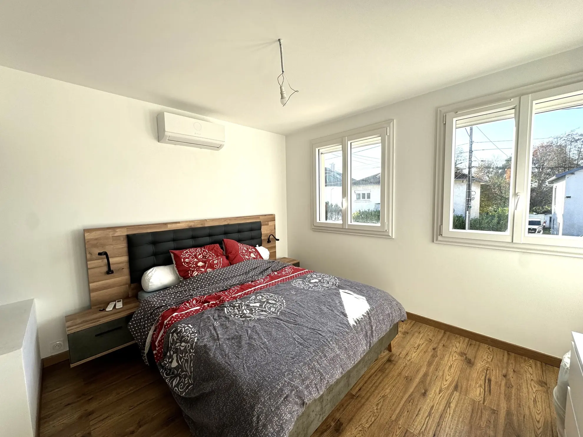 Villa moderne de 110 m² à Mably avec terrain clos et garage 