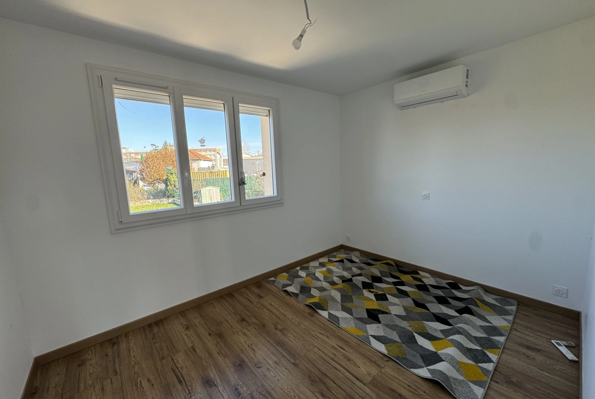 Villa moderne de 110 m² à Mably avec terrain clos et garage 