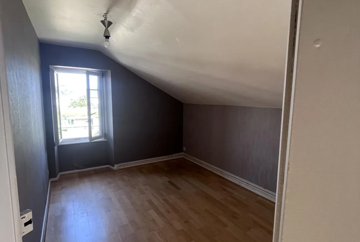 Maison à Épinal de 5 chambres avec grand terrain – Idéalement située 