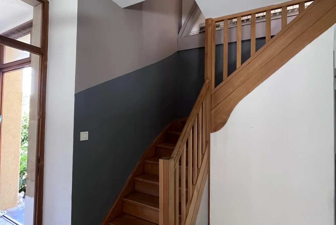 Maison à Épinal de 5 chambres avec grand terrain – Idéalement située 