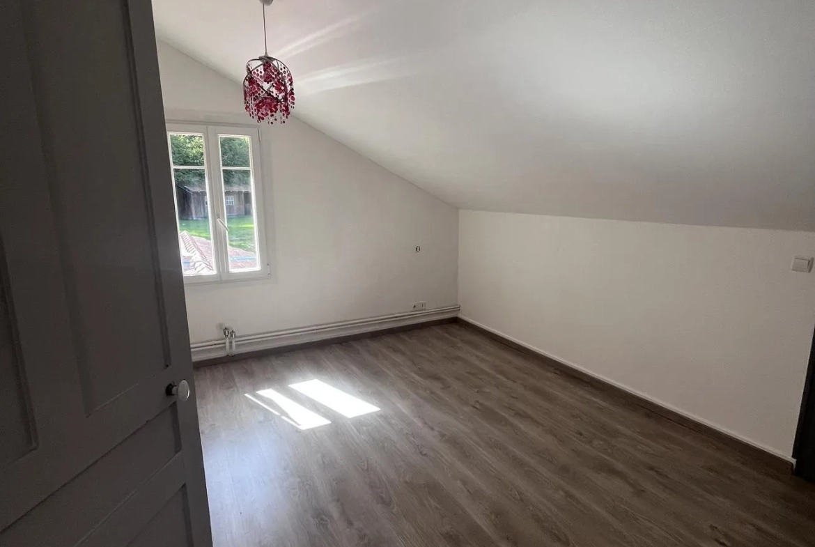 Maison à Épinal de 5 chambres avec grand terrain – Idéalement située 