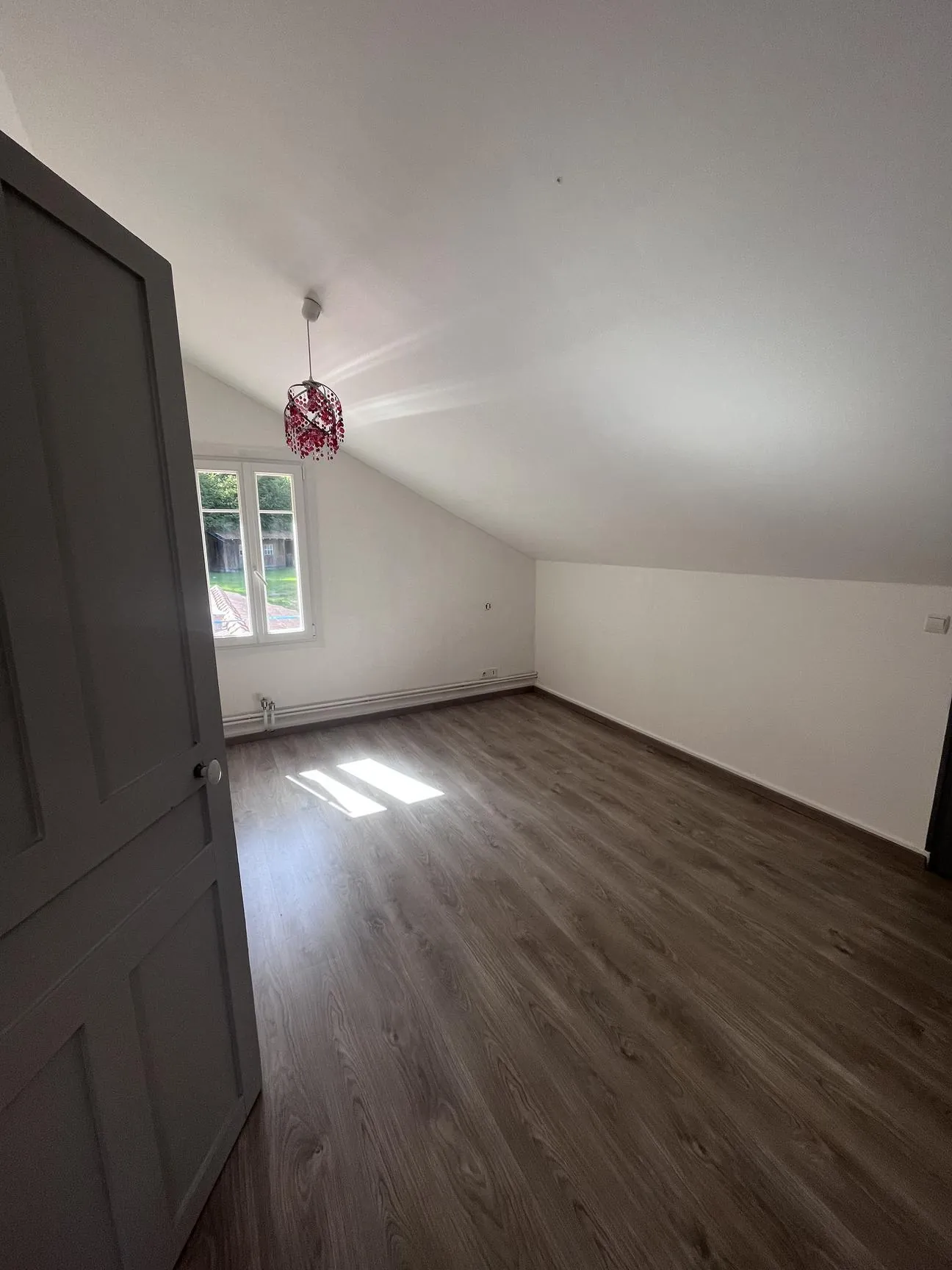 Maison à Épinal de 5 chambres avec grand terrain – Idéalement située 