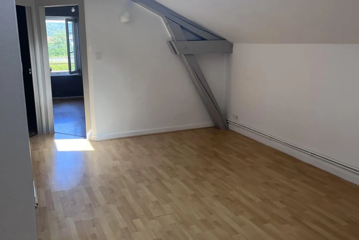 Maison à Épinal de 5 chambres avec grand terrain – Idéalement située 