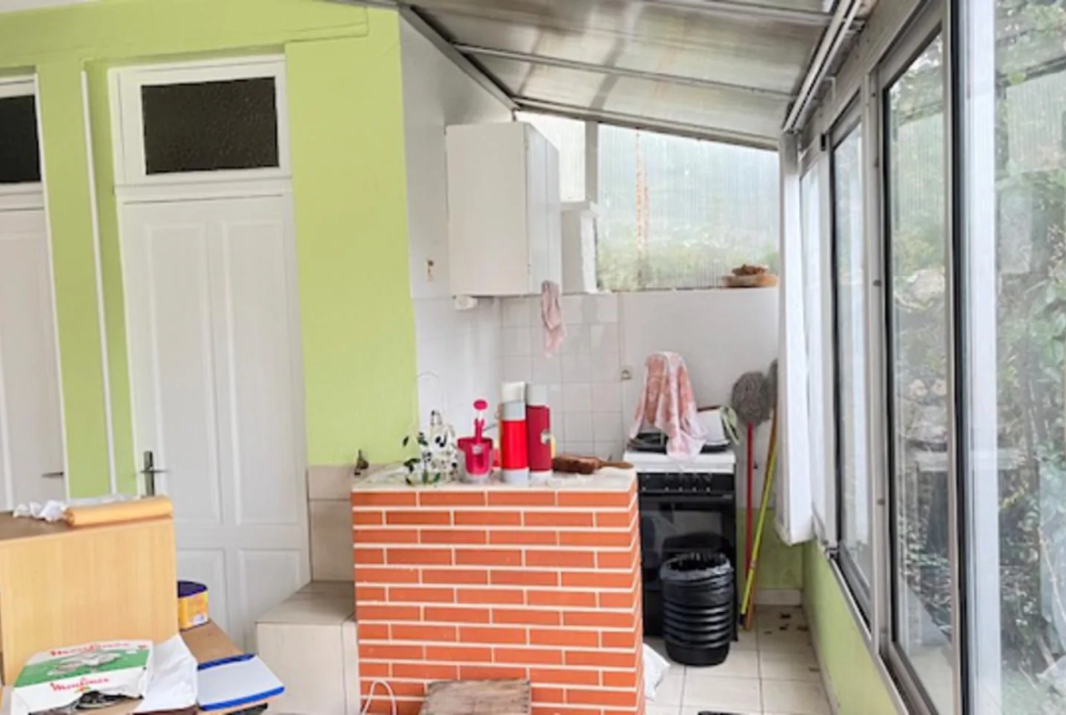 Maison lumineuse à Carmaux avec 4 chambres et jardin, proche commerces 