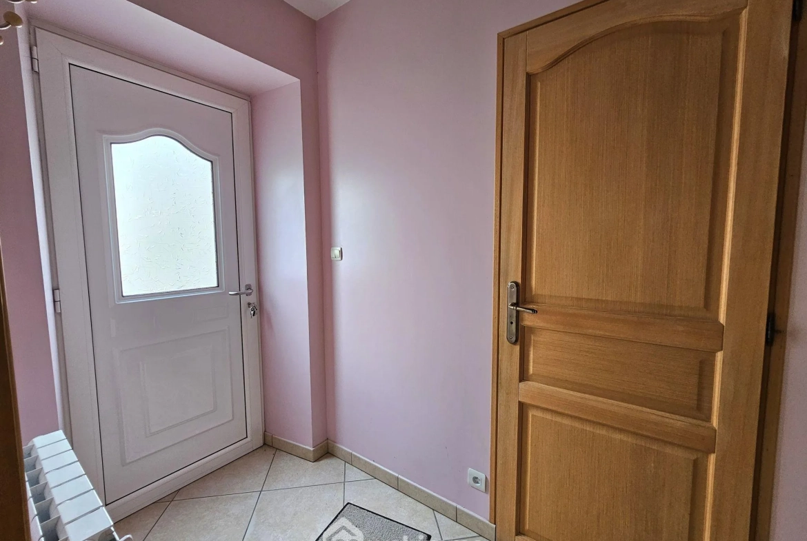 Belle maison en pierre de 100 m² à Thoury-Férottes avec garage et 4 chambres 