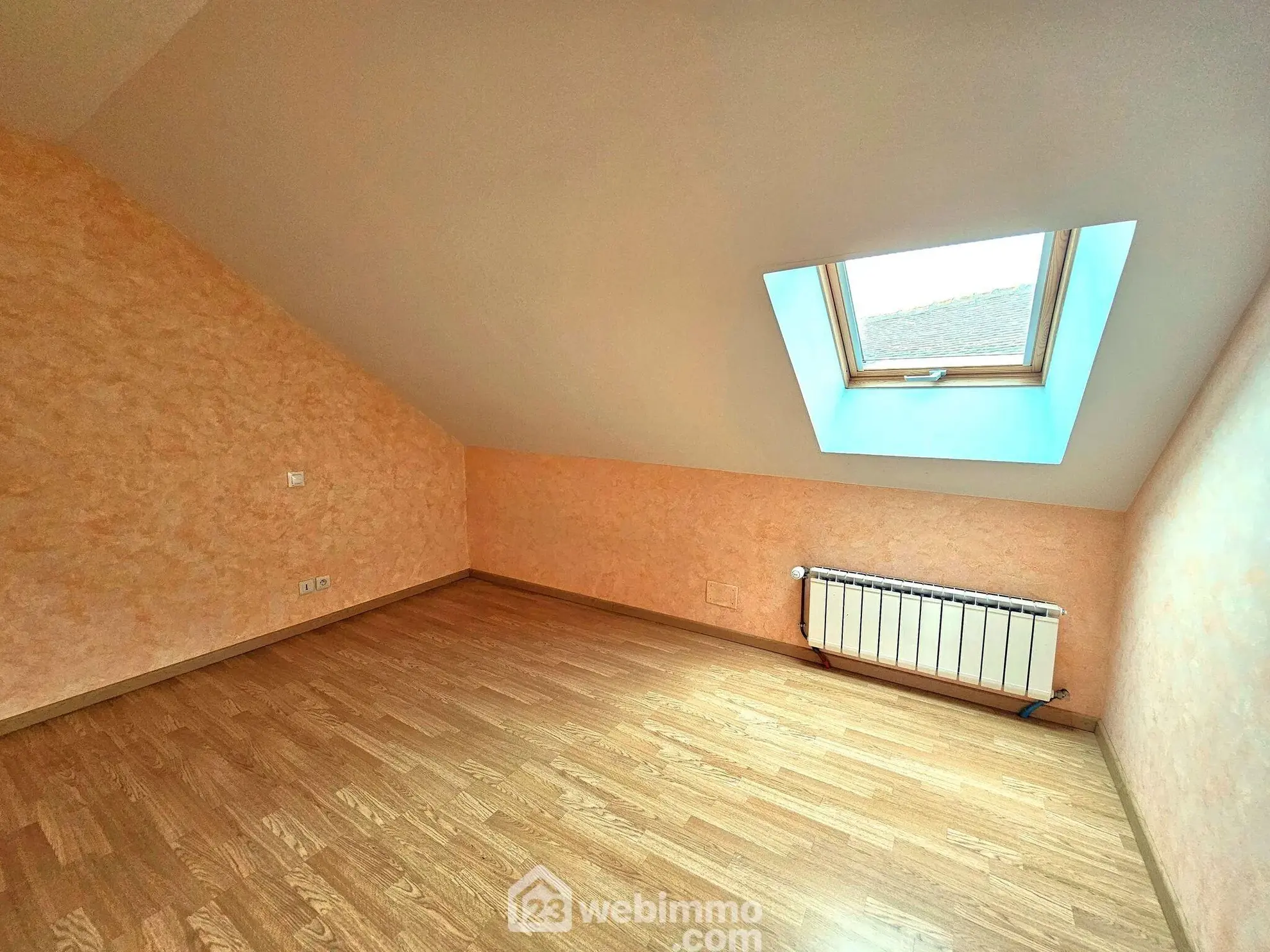 Belle maison en pierre de 100 m² à Thoury-Férottes avec garage et 4 chambres 