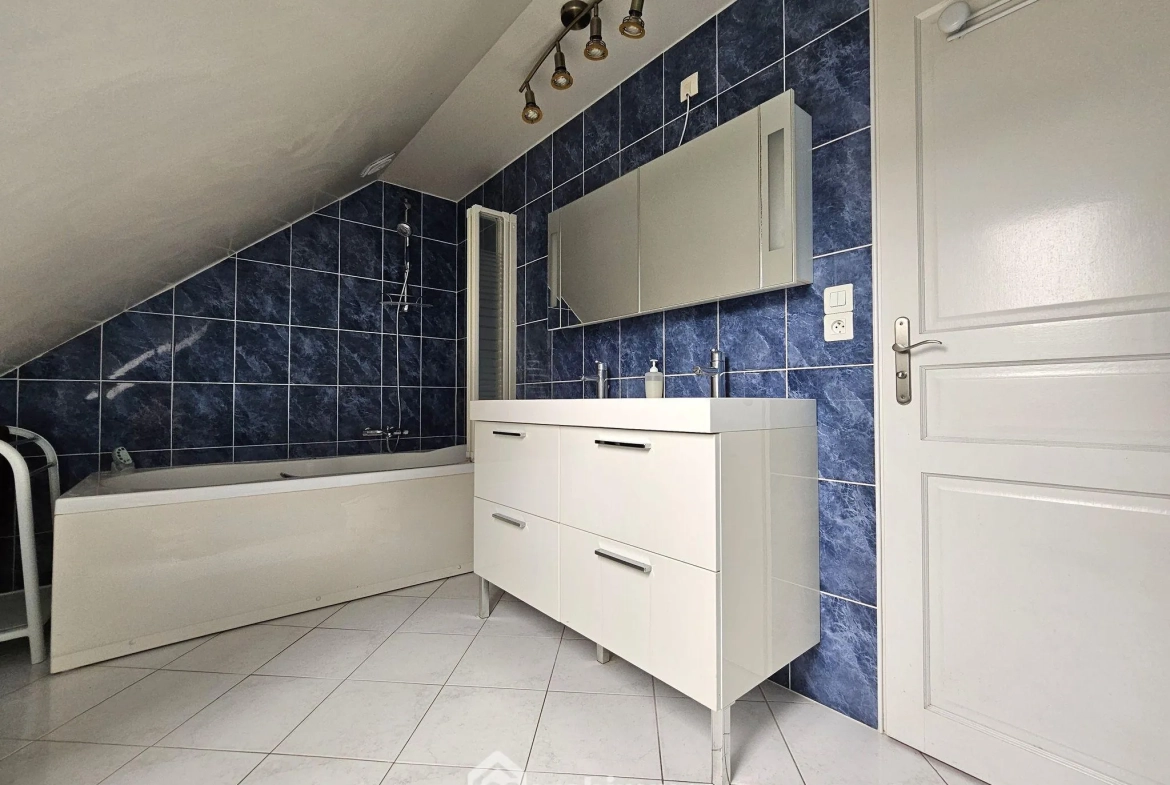 Belle maison en pierre de 100 m² à Thoury-Férottes avec garage et 4 chambres 