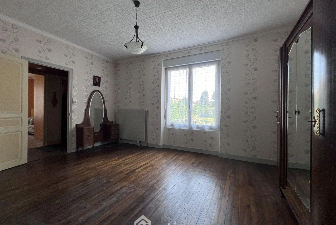 Grande maison à Bras-sur-Meuse de 161 m² avec terrain et bunker historique 