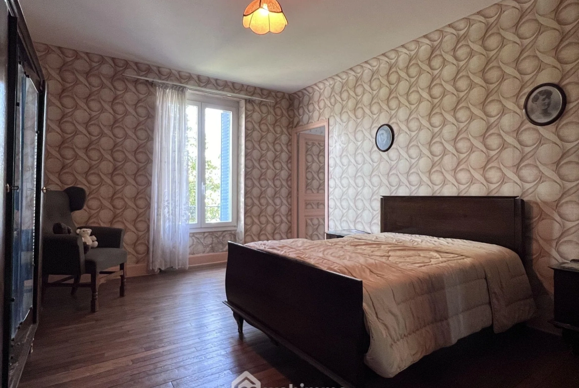 Grande maison à Bras-sur-Meuse de 161 m² avec terrain et bunker historique 