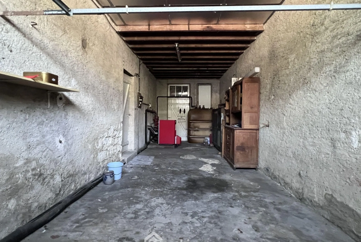 Grande maison à Bras-sur-Meuse de 161 m² avec terrain et bunker historique 
