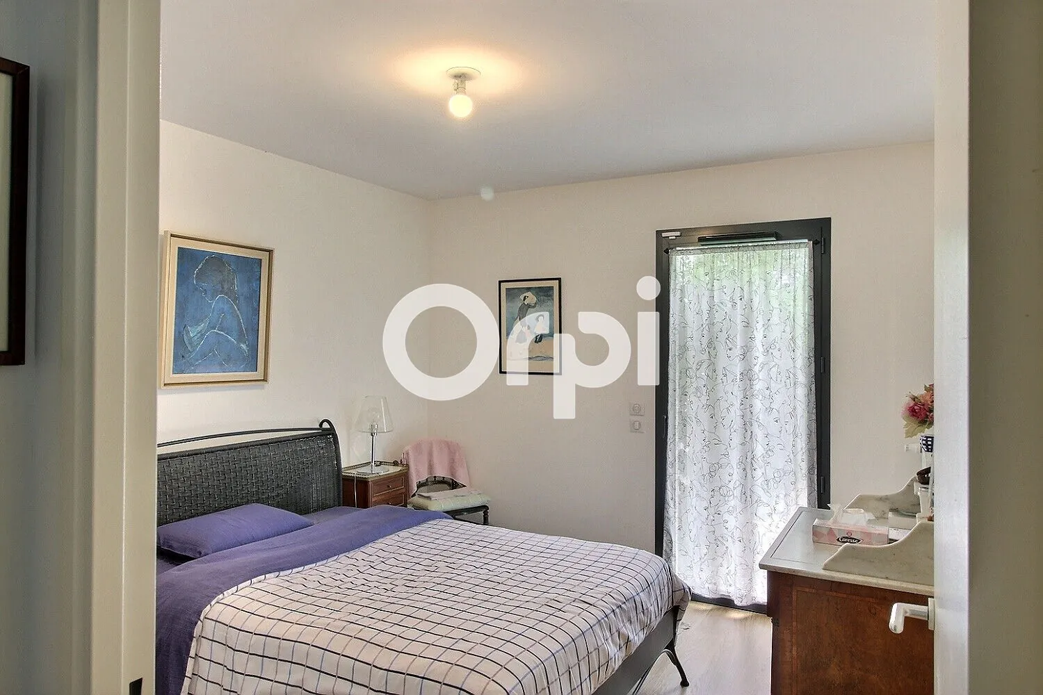 Appartement loué avec terrasse, parking et cave à Pau - Opportunité d'investissement 