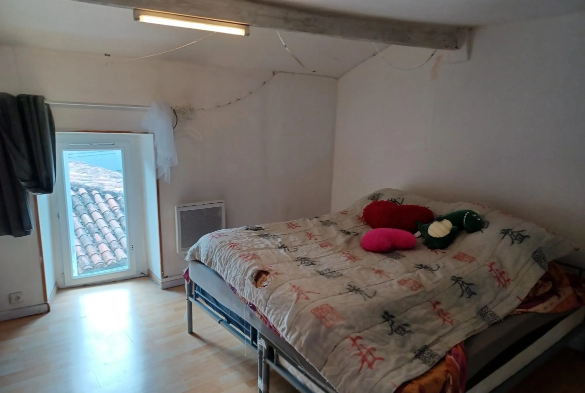 Maison ancienne à Roquecourbe de 140 m² avec 4 chambres et cave 