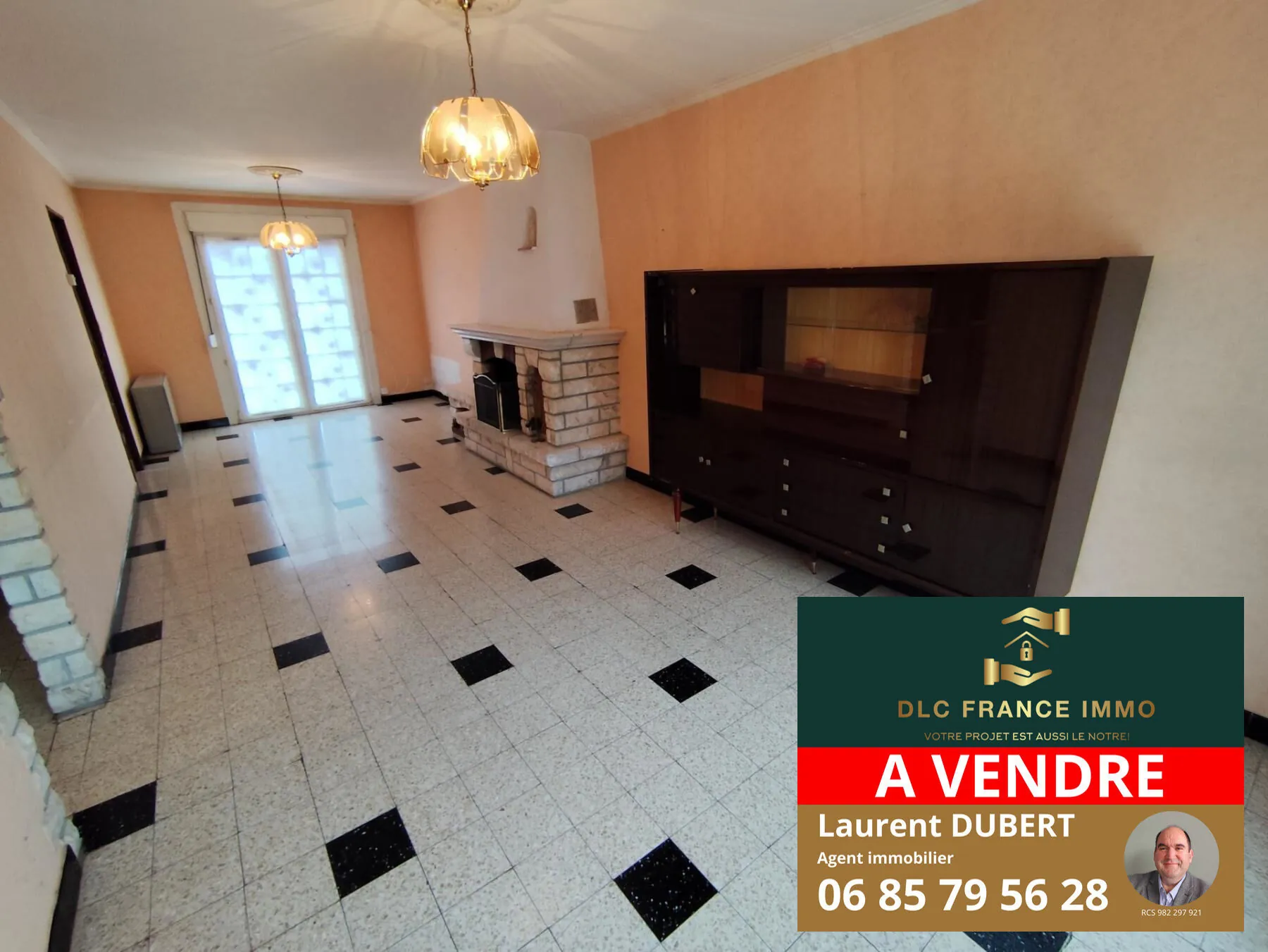 Maison semi-individuelle à Crespinn avec 3 chambres et terrain de 323 m² 