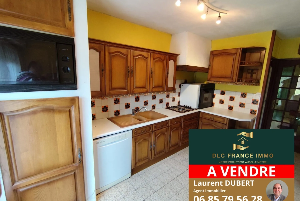 Maison semi-individuelle à Crespinn avec 3 chambres et terrain de 323 m² 