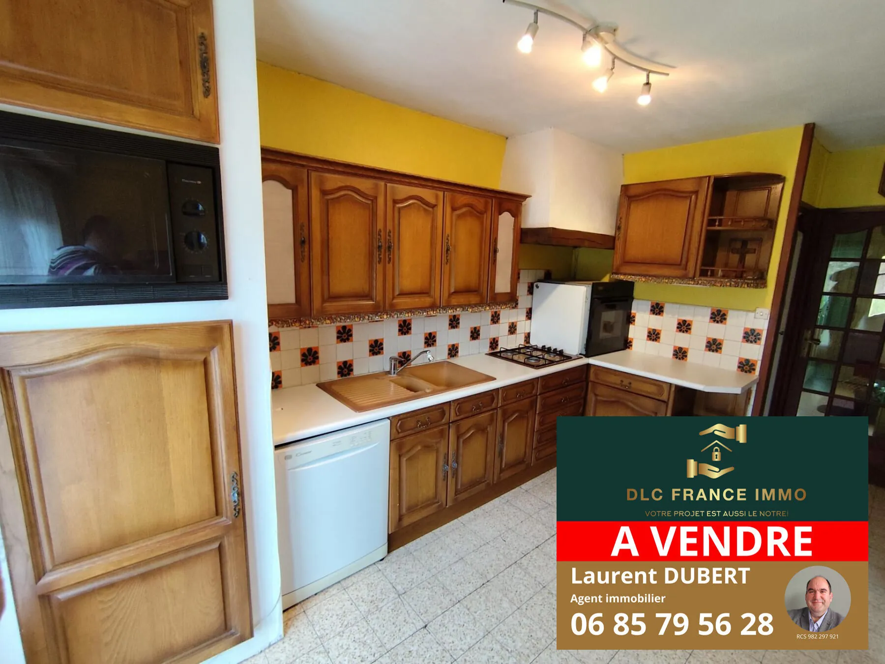 Maison semi-individuelle à Crespinn avec 3 chambres et terrain de 323 m² 