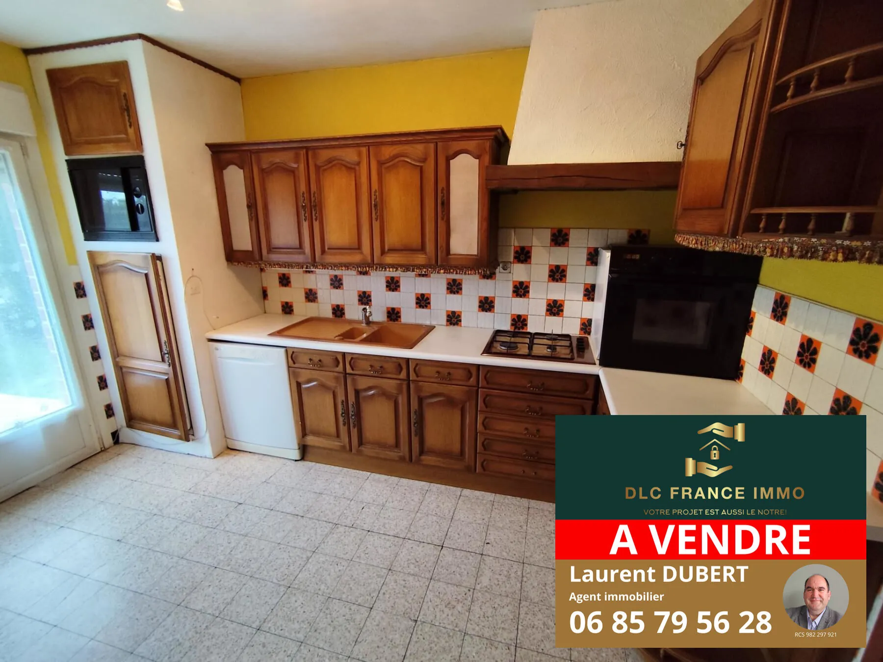 Maison semi-individuelle à Crespinn avec 3 chambres et terrain de 323 m² 