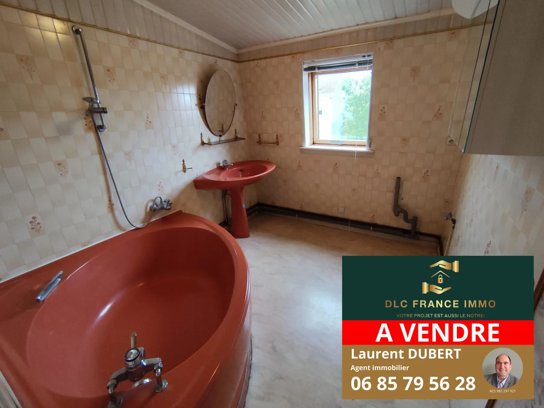 Maison semi-individuelle à Crespinn avec 3 chambres et terrain de 323 m² 