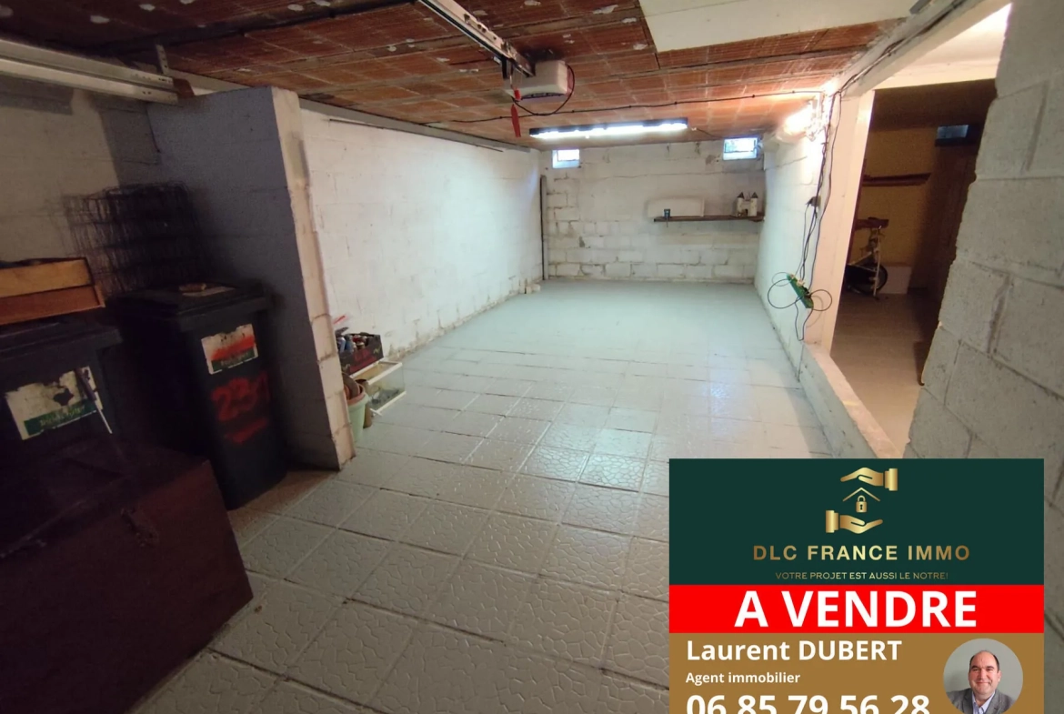 Maison semi-individuelle à Crespinn avec 3 chambres et terrain de 323 m² 