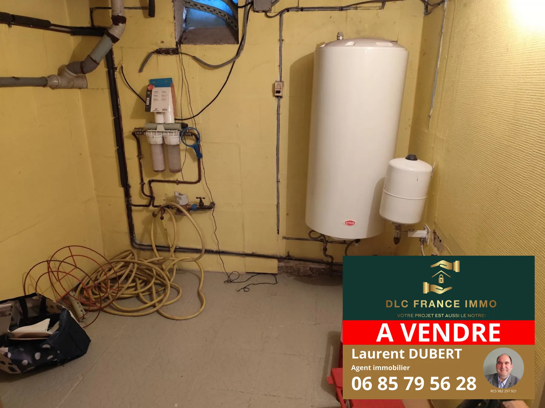 Maison semi-individuelle à Crespinn avec 3 chambres et terrain de 323 m² 