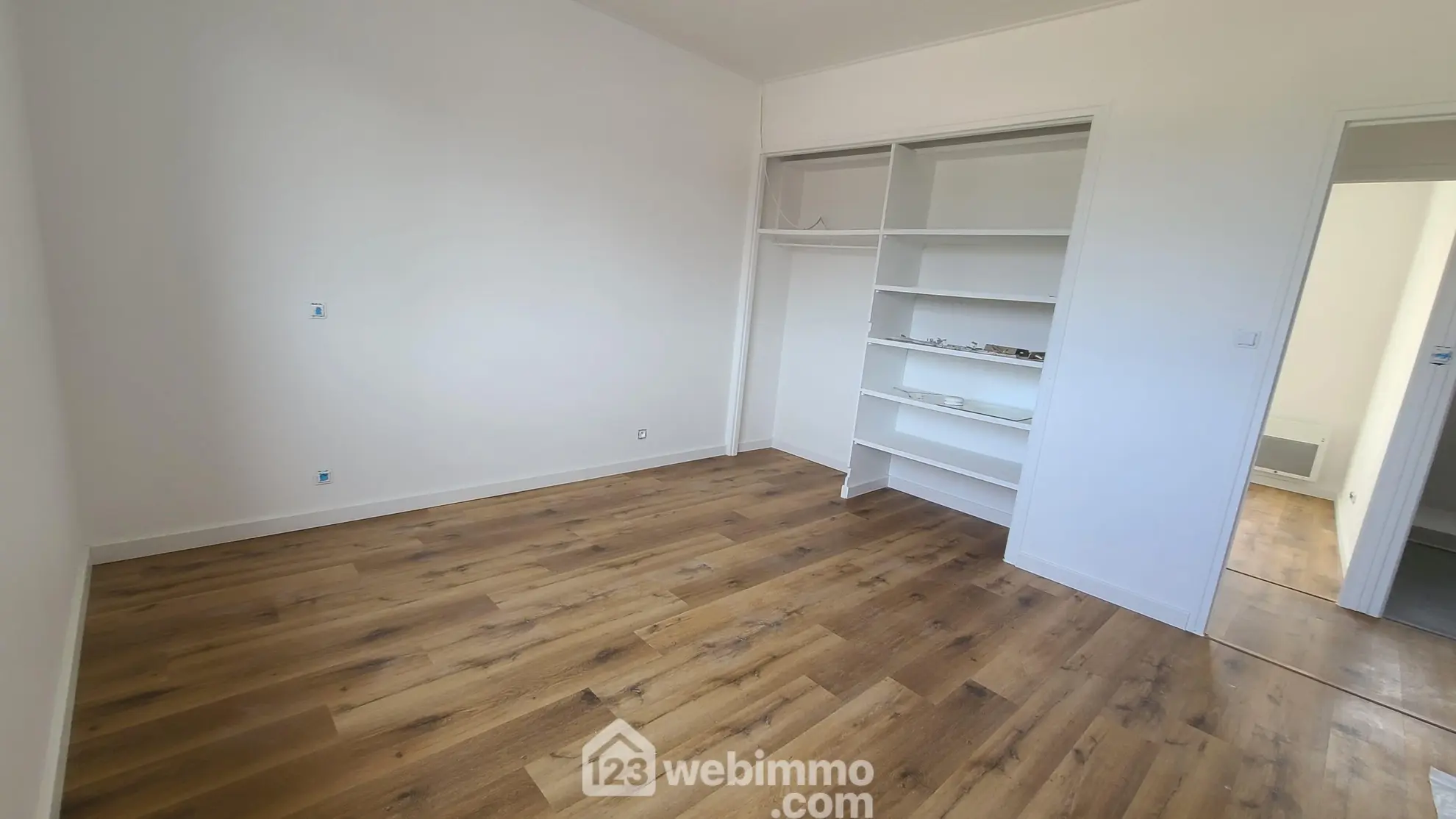 Maison de ville rénovée de 80m² à Talmont-Saint-Hilaire avec cour 