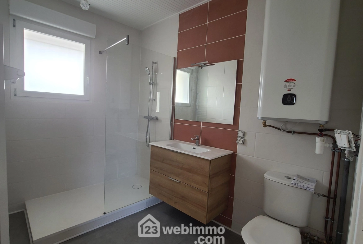 Maison de ville rénovée de 80m² à Talmont-Saint-Hilaire avec cour 