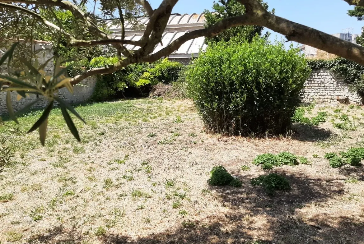 Terrain à bâtir de 330 m² à La Rochelle, emplacement privilégié sur la Pallice 