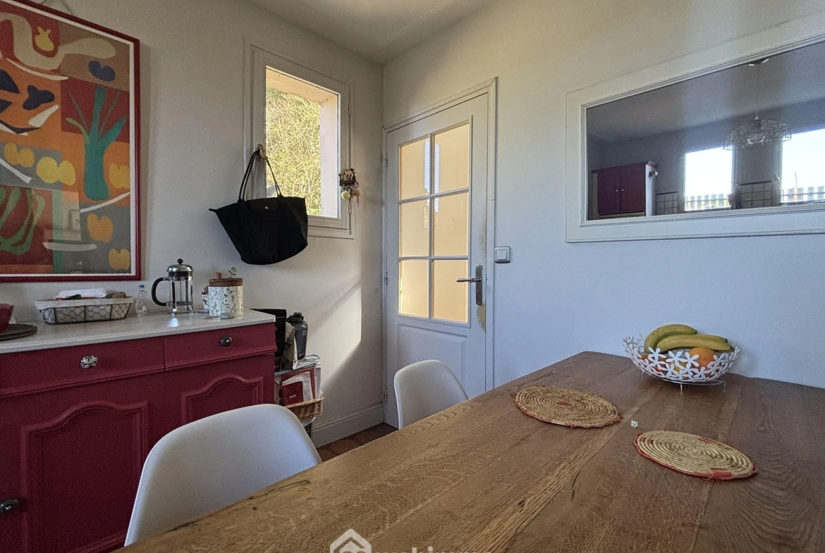 Maison en pierre avec extension à Colombiers - 107 m², 3 chambres, garage, terrain boisé 