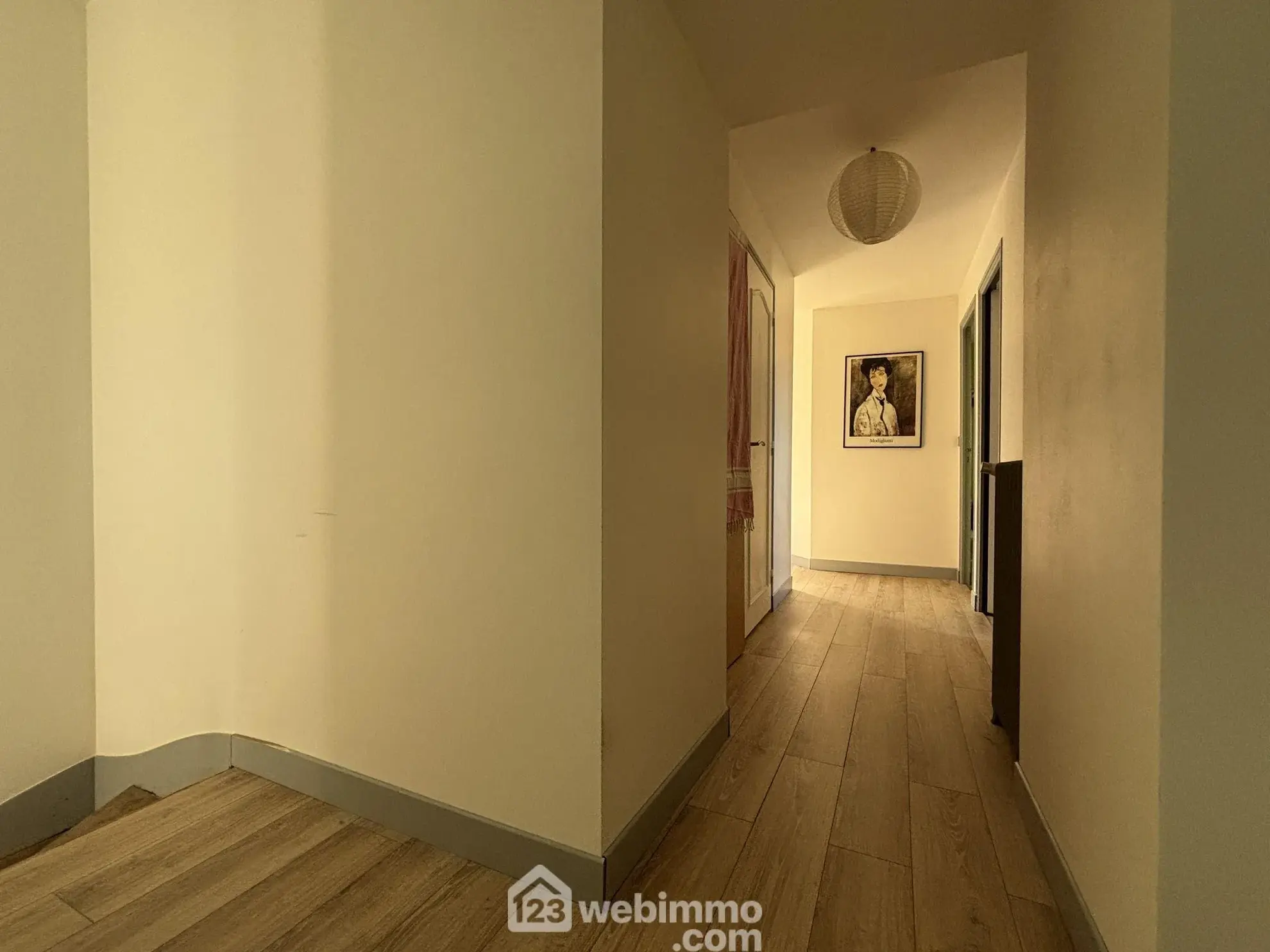 Maison en pierre avec extension à Colombiers - 107 m², 3 chambres, garage, terrain boisé 