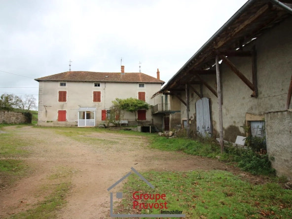 Ferme à rénover de 173 m² avec dépendances à Dompierre-les-Ormes