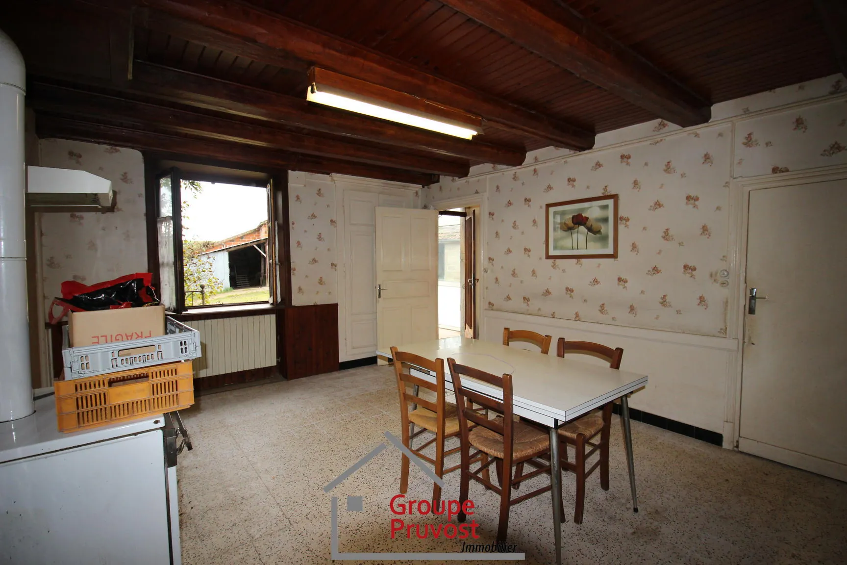 Ferme à rénover de 173 m² avec dépendances à Dompierre-les-Ormes 