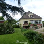 Maison à vendre de 142 m² à Saint-Jacques-sur-Darnétal avec dépendances et grand terrain