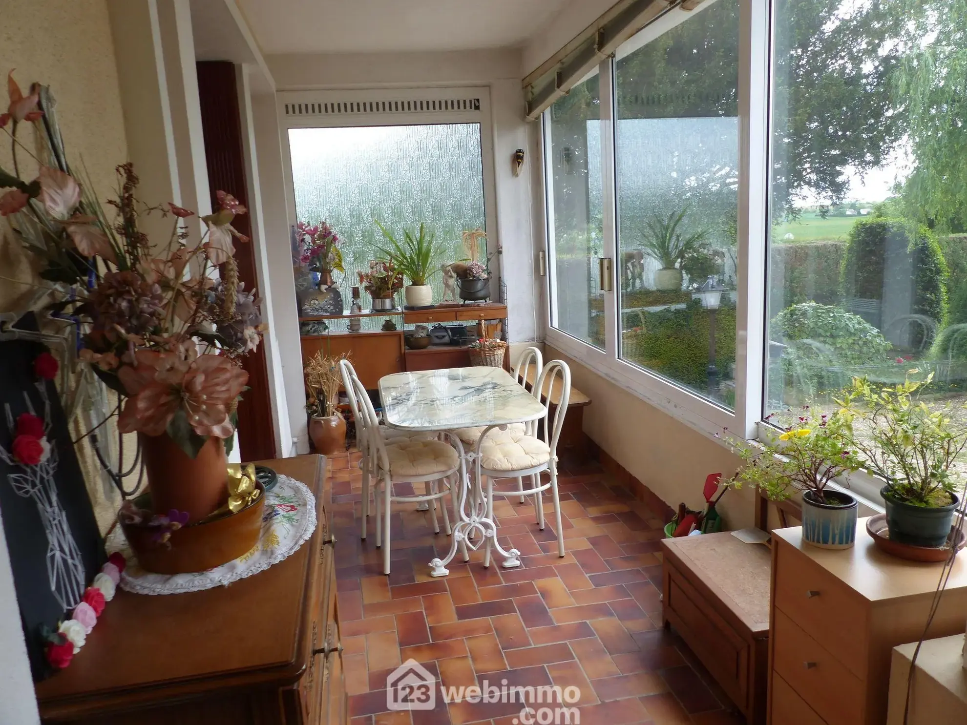 Maison à vendre de 142 m² à Saint-Jacques-sur-Darnétal avec dépendances et grand terrain 